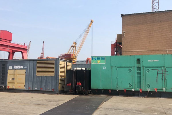 宁阳发电机出租空气滤清器的清洁频率是多少？